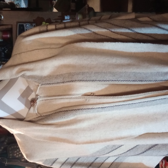 Authentic wool poncho came from Texas... - Picture 11 of 11